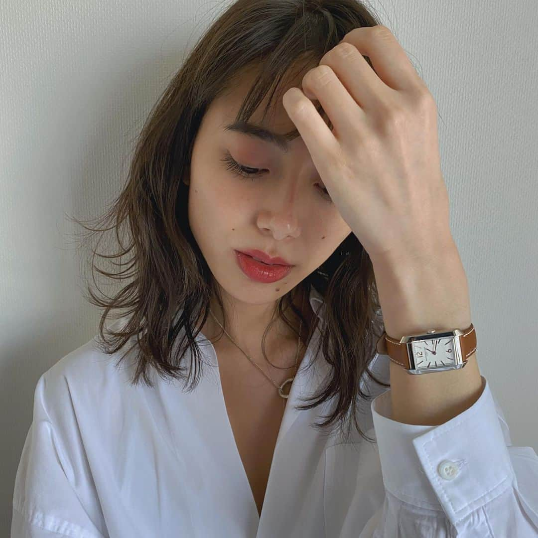 土屋巴瑞季さんのインスタグラム写真 - (土屋巴瑞季Instagram)「新しい時計⌚️ シンプルでずっと使えるデザインにしました☺️ @baumeetmercier #時計#baumeandmercier  #腕時計#ボームアンドメルシエ #アクセサリー#ファッション」11月29日 14時54分 - hazukitsuchiya