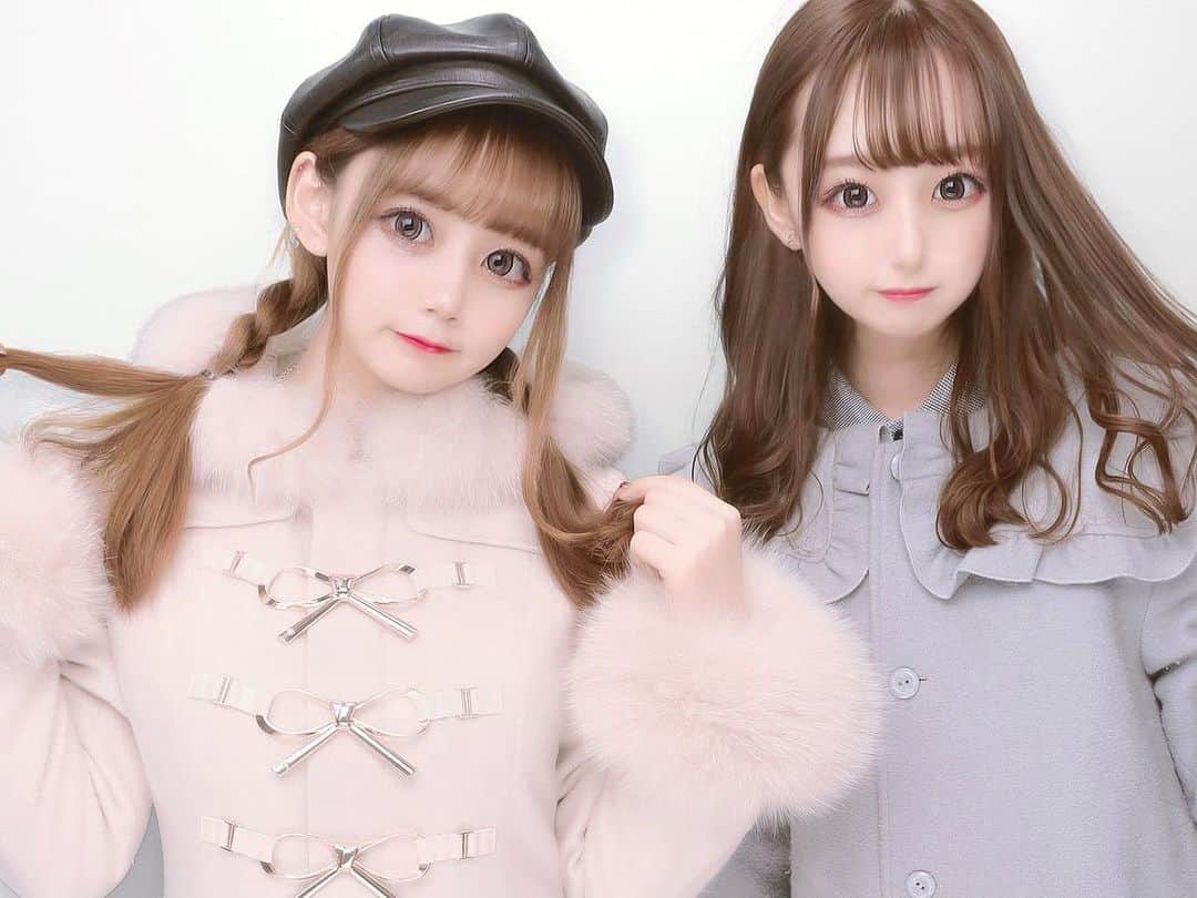 町田穂花のインスタグラム：「. . ちょっとお久しぶりの投稿になっちゃった( ; ᴗ ; )‬ . 少し前に念願のめぐちゃんに会えたの🥺💓 . 本当にかわいくて話しやすくて幸せな時間だった( ˶ˆ꒳ˆ˵ ) . 次また近々会えるの楽しみ🥰 . #量産型 #量産型ファッション #量産型コーデ #プリント倶楽部 #ぷりんと倶楽部 #メルル」