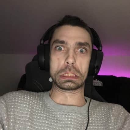 サーシャ・グレイのインスタグラム：「This is what happens when I eat too many mallows」