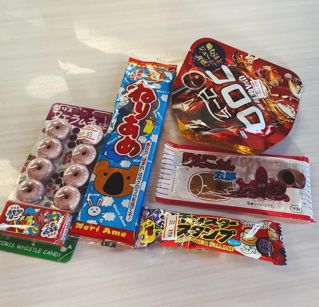 加藤万里奈さんのインスタグラム写真 - (加藤万里奈Instagram)「駄菓子かった。」11月29日 15時39分 - _marinakato_