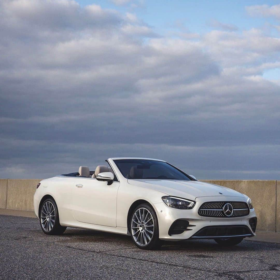 メルセデス・ベンツさんのインスタグラム写真 - (メルセデス・ベンツInstagram)「The acoustic soft top in the E-Class Cabriolet isn’t just separating the passengers from the elements. It also reduces noise levels experienced in the interior.  📷 via @Mercedesbenzusa #MercedesBenz #Eclass #Cabriolet #Mercedes #Benz #convertible #opentop」11月29日 15時43分 - mercedesbenz