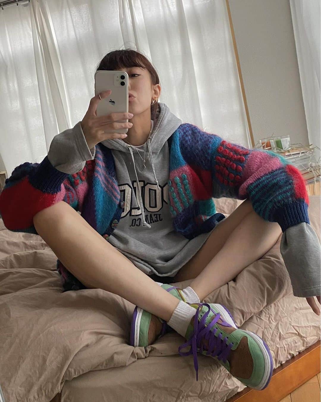 生野優子のインスタグラム：「Ugly Duckling 🦆 Veneer ✔️ @niketokyo  @fujiwarightxxx 💚🤎💜」