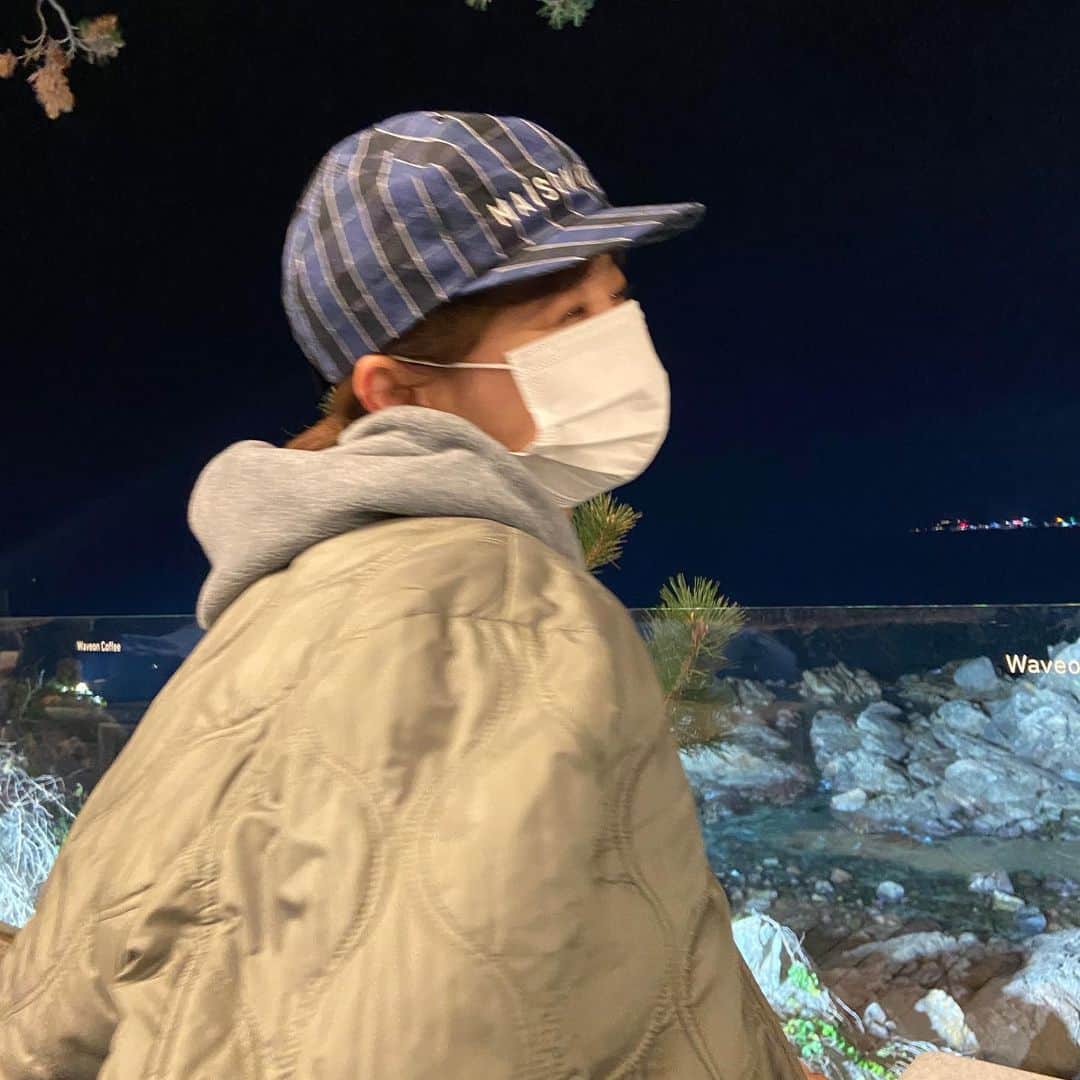 イム・ジヒョンさんのインスタグラム写真 - (イム・ジヒョンInstagram)「요요 앞뒤로 입을 수 있는 [ONDO] 리버시블 뽀글이 점퍼 기다리시는 블리님들! 내일 오전 10시 오픈입니다🐻🤎👶🏻」11月29日 16時32分 - imvely_jihyun