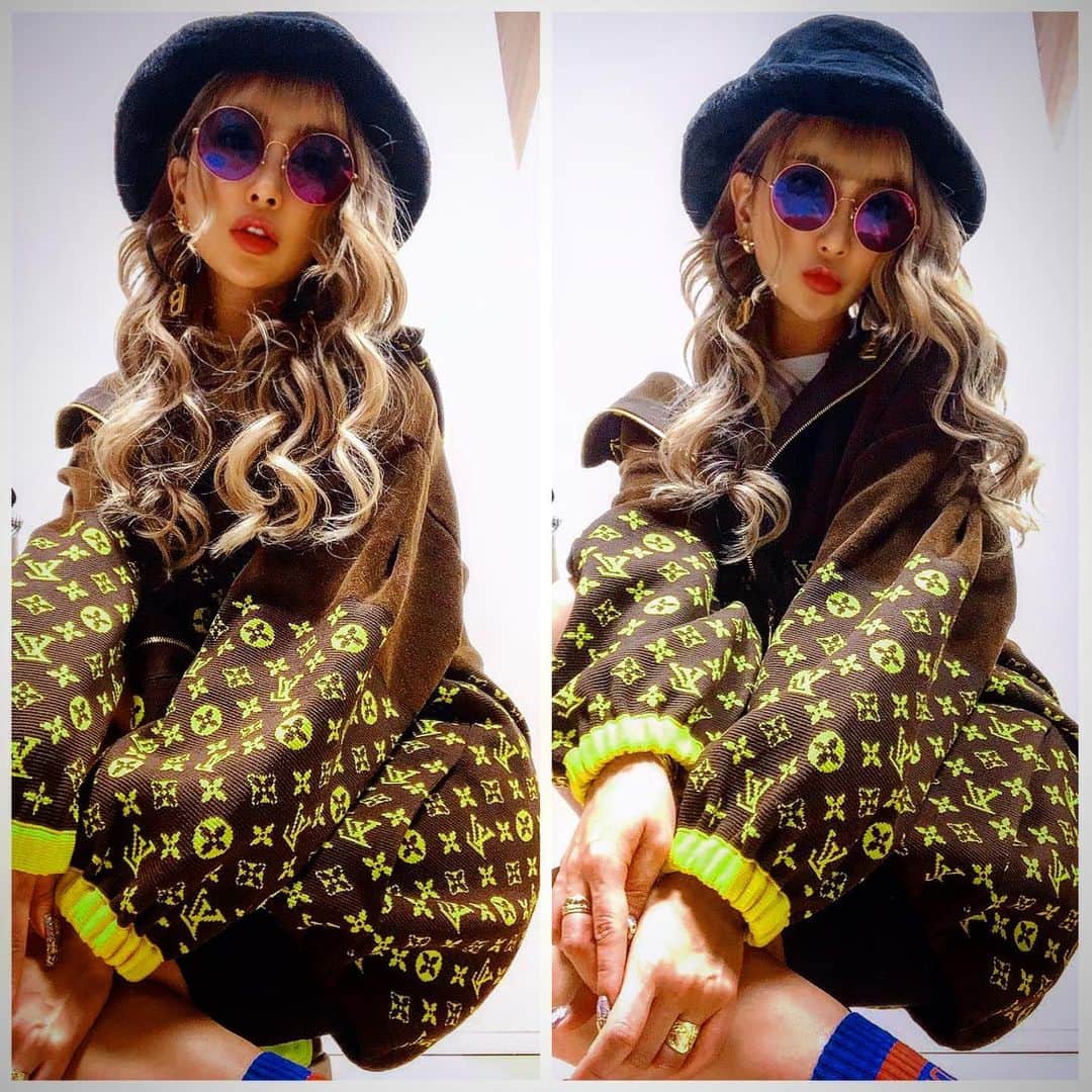 AIKAさんのインスタグラム写真 - (AIKAInstagram)「. Choco banana🍫🍌 . . . #aika  #aika_ honmono  #aikastyle👗  #fashion  #stylebook  #coordinate  #louisvuitton」11月29日 16時47分 - aika_honmono