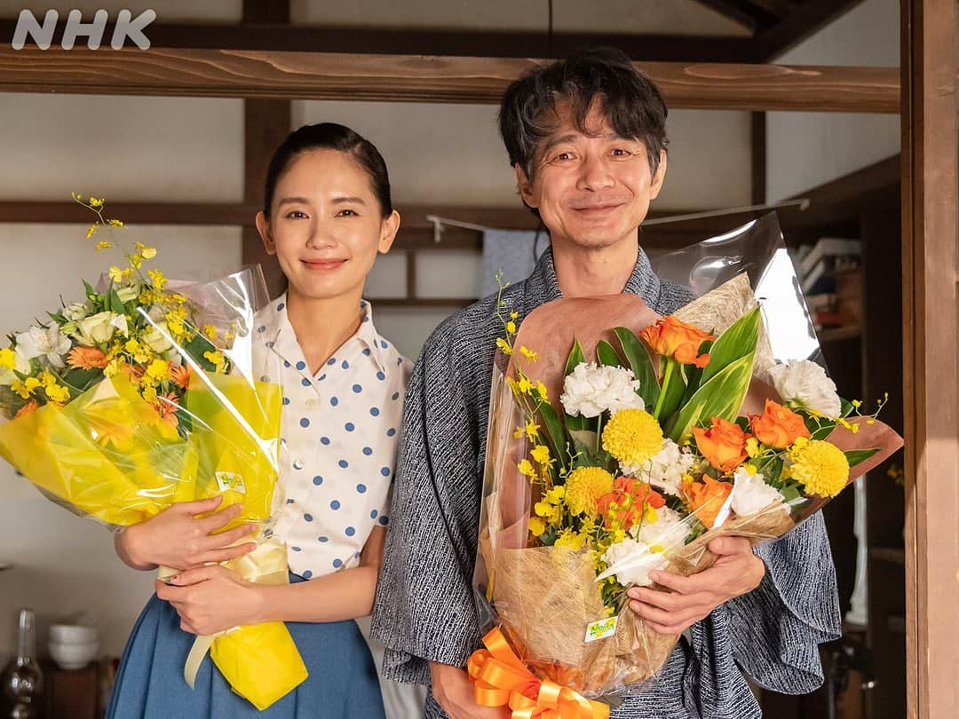 NHK 連続テレビ小説「エール」さんのインスタグラム写真 - (NHK 連続テレビ小説「エール」Instagram)「『「エール」クランクアップ集』💐🎵  ドラマを彩った、出演者のみなさんのクランクアップの様子をお届けします！  公式HPでは、未公開写真や動画も公開中📹✨ https://www.nhk.or.jp/yell/special/column/11.html  #朝ドラエール」11月29日 17時02分 - nhk_yell