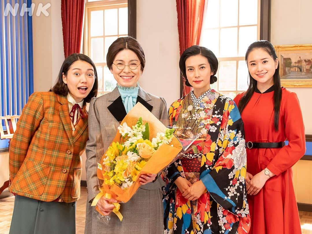 NHK 連続テレビ小説「エール」さんのインスタグラム写真 - (NHK 連続テレビ小説「エール」Instagram)「『「エール」クランクアップ集』💐🎵  ドラマを彩った、出演者のみなさんのクランクアップの様子をお届けします！  公式HPでは、未公開写真や動画も公開中📹✨ https://www.nhk.or.jp/yell/special/column/11.html  #朝ドラエール」11月29日 17時02分 - nhk_yell