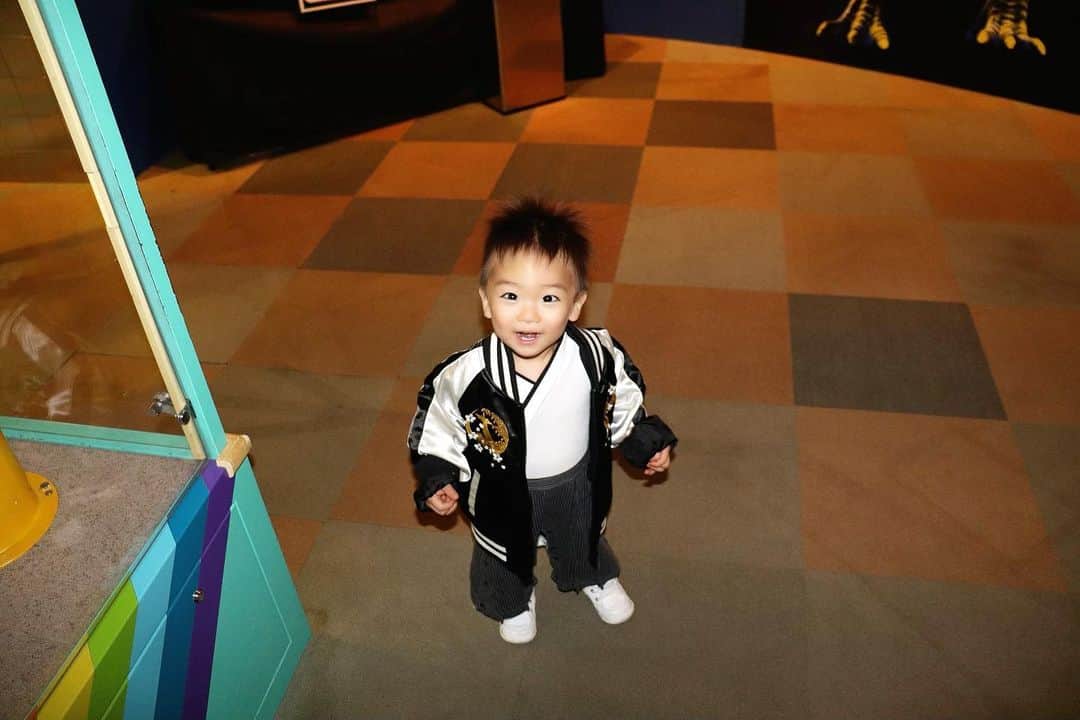 Momoeのインスタグラム：「#happy #家事 #育児 #family #家族 #boy #smile #男の子 #息子 #code #love #lucky #kids #子供 #thankyou #宝物 #ベビー #fashion #follow #心 #縁 #パパ #ママ #家族写真 #男の子ママ #赤ちゃん」