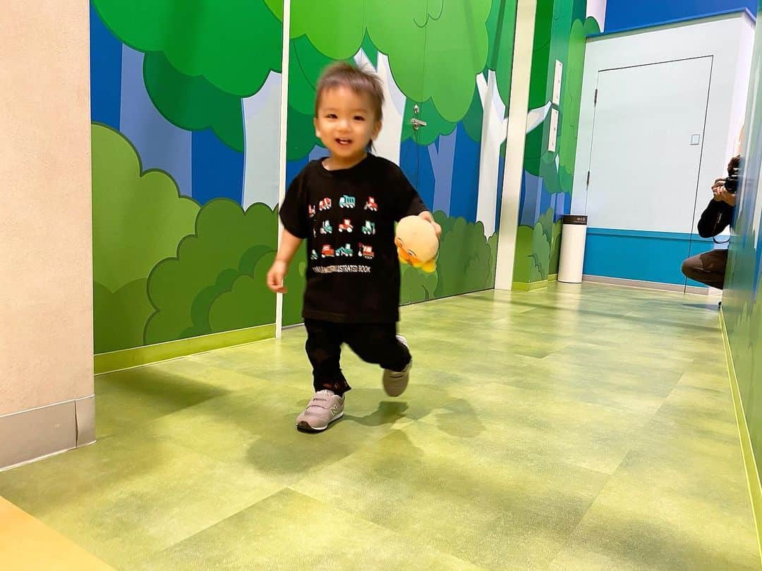 Momoeのインスタグラム：「#happy #家事 #育児 #family #家族 #boy #smile #男の子 #息子 #code #love #lucky #kids #子供 #thankyou #宝物 #ベビー #fashion #follow #心 #縁 #パパ #ママ #家族写真 #男の子ママ #赤ちゃん」