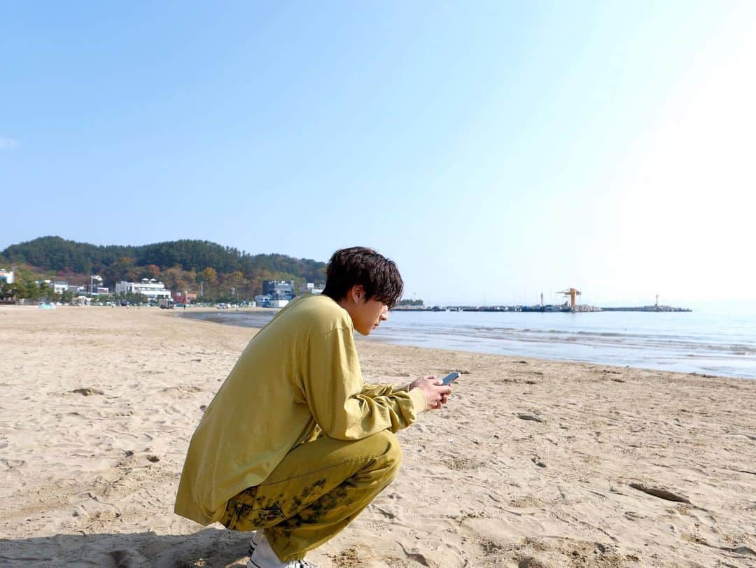 DINDINさんのインスタグラム写真 - (DINDINInstagram)「1박2일 본방사수 💕❤️💕 📸 by. @dindinem  @kbs_unicorn #1박2일 #포항」11月29日 17時32分 - dindinem