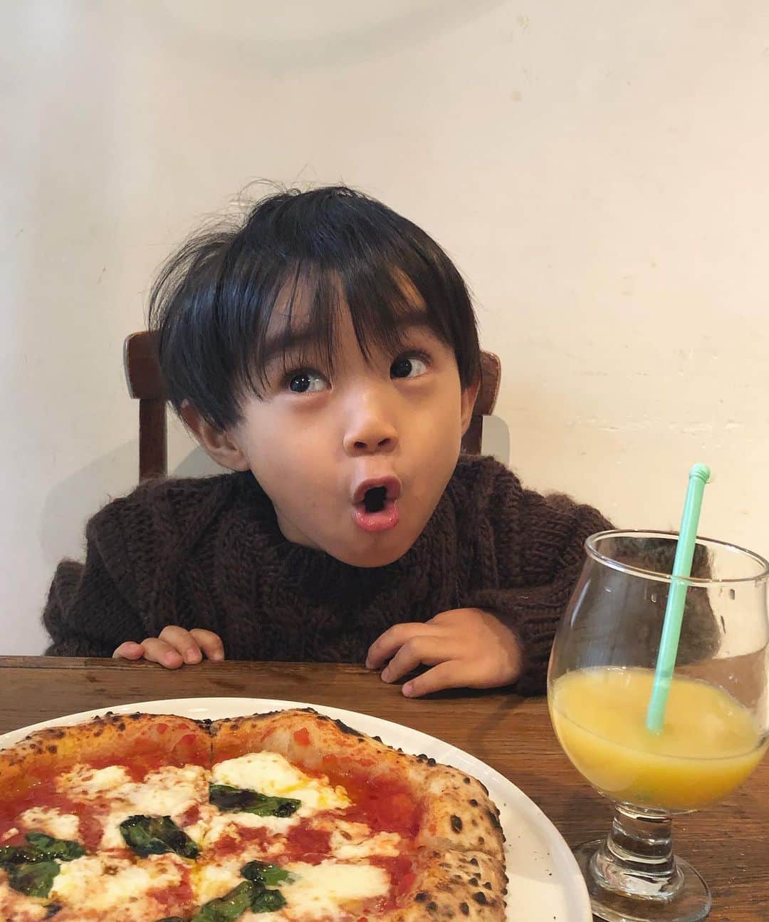猪村有希さんのインスタグラム写真 - (猪村有希Instagram)「久しぶりにゆずと2人でランチへ👦🏻🍕 もっちもちの生地のピザ美味しかったね🤎  #イルソルレヴァンテ  #福岡ランチ #福岡カフェ #福岡ママ」11月29日 17時32分 - i.ykuup