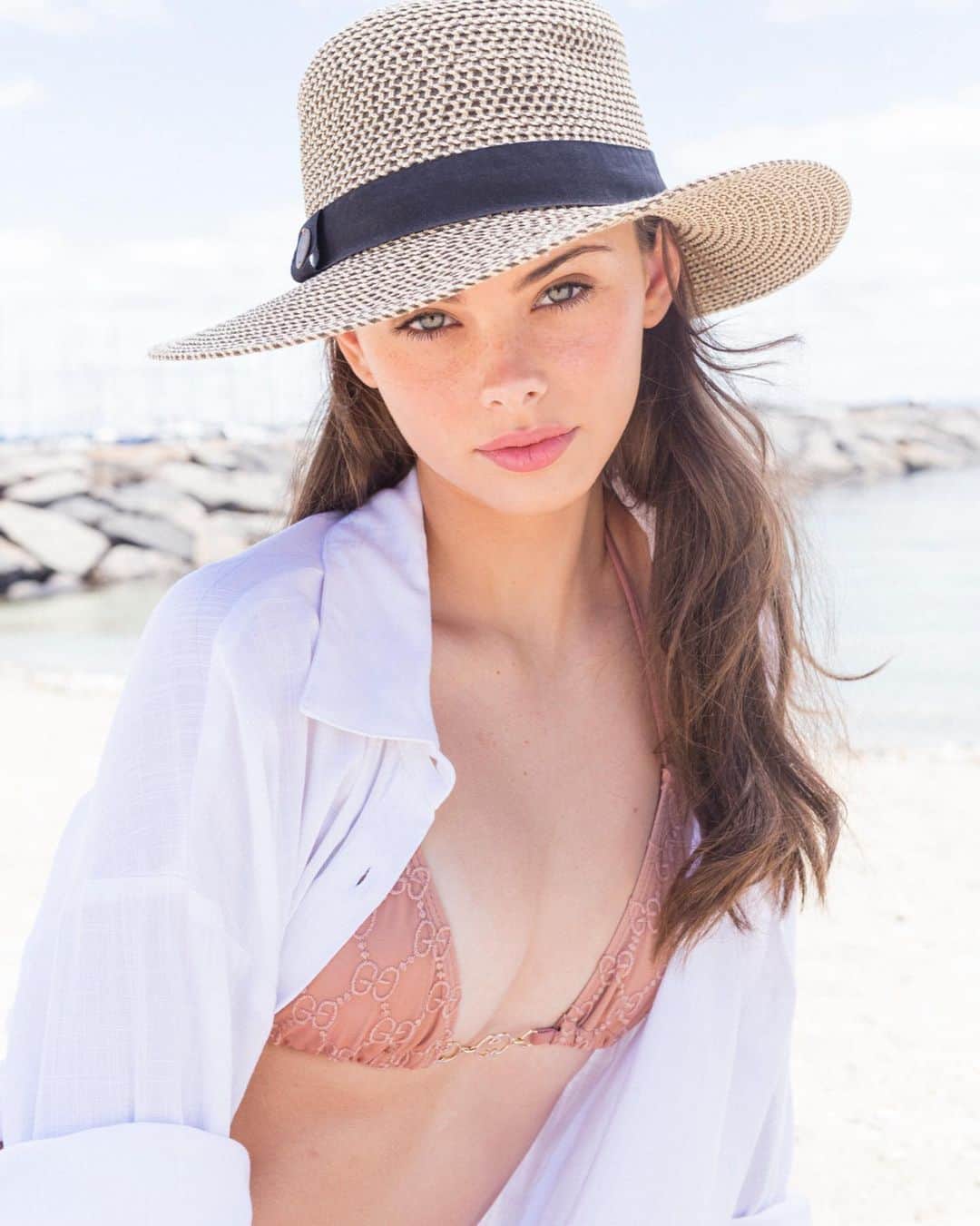 メイカ・ウーラードさんのインスタグラム写真 - (メイカ・ウーラードInstagram)「Beach days ☀️☀️  Wearing @dezignerzone.au  #summer #sunshine #beach #bikini #sun #meikawoollard #woollard #teen #bikinigirl #giantgirls #imgmodels」11月29日 17時59分 - meikawoollard