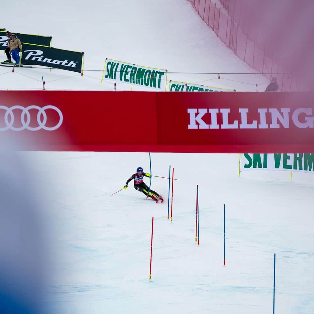 ミカエラ・シフリンのインスタグラム：「Definitely missed Thanksgiving weekend at @killingtonmtn this year but looking forward to heading back next year!!   How about you?? 🙃🥳 📷: @steveearl + @jarrixpics - @usskiteam」