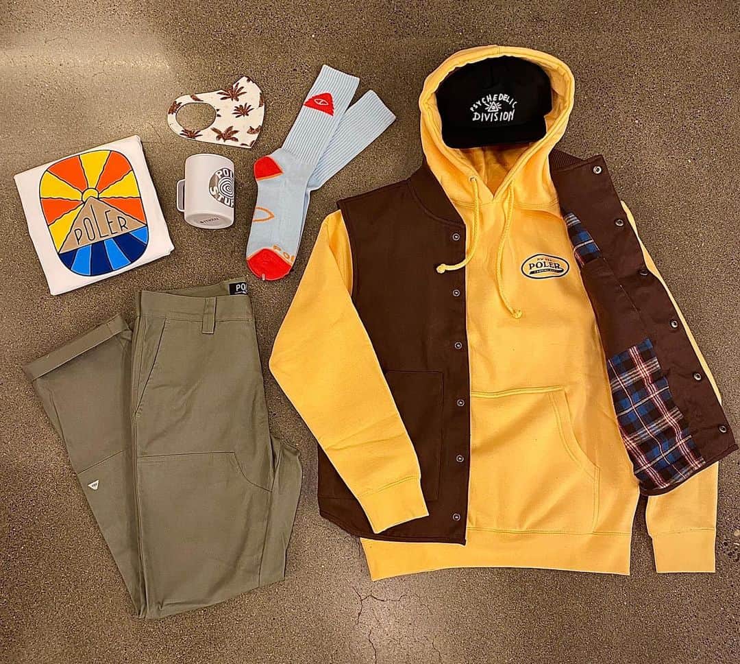Poler Outdoor Stuffさんのインスタグラム写真 - (Poler Outdoor StuffInstagram)「Peep the staff pick of the day! Campo pant, Cyclops Icon Sock, Psychedelic Division SnapBack, Brand Brand Hoodie Peach *in-store only*, Sunburst Tee, @polerjapan Facemask, Bishop Sleeveless Jacket, and the @mizulife insulated mug. Snag this for yourself at 30% off, or gift it to the homie! #giftvibes #everybodycamps」11月30日 3時40分 - polerportland