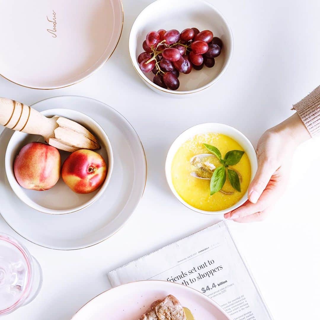 チップ＆ペッパーのインスタグラム：「Snack bowls for healthy refreshments」