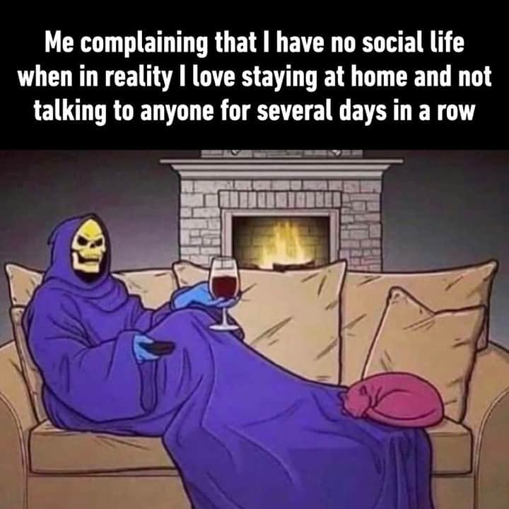 9GAGさんのインスタグラム写真 - (9GAGInstagram)「Enjoying my solitude⠀ #meme #solitude #9gag」11月30日 4時00分 - 9gag