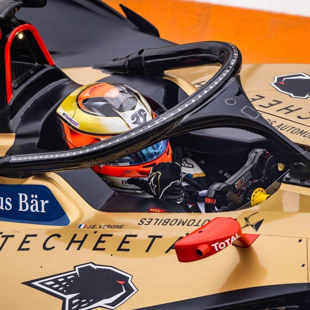 ジャン＝エリック・ベルニュのインスタグラム：「This black thing on top of our head is called a Halo, and this is what saved Romain’s life today. Motorsport is a dangerous sport and I am so thankful he walked away from his terrible crash. A huge thank you for the continuous work from the FIA on safety and for the help of the doctors and marshals!  Grâce au travail de la FIA sur la sécurité et l’introduction du Halo, Romain a pu sortir de ce terrible accident. Je n’ai jamais vu un crash pareil, et toutes mes pensées vont à sa famille car ça du probablement etre les pires 20 secondes de leur vie. Bravo aux marshals et docteurs qui étaient sur place 🙏🏼 @fia.official @jeantodt」