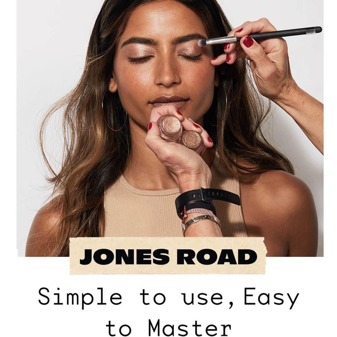 ボビー・ブラウンのインスタグラム：「Here’s the Nancy kit we put together because the colors work on all skin tones. Swipe to see what’s in the kit. We included The Best Brown Pencil, a preview of our January pencil launch. Available exclusively on jonesroadbeauty.com.」