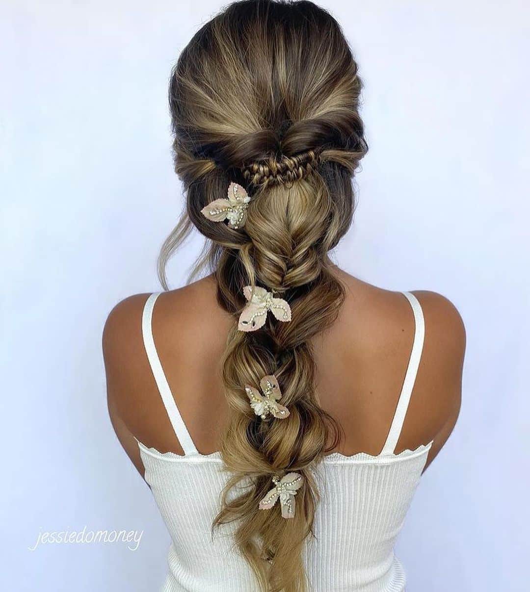 I N S T A B R A I Dさんのインスタグラム写真 - (I N S T A B R A I DInstagram)「Some of the prettiest braids I’ve seen in a while 😍 all by @jessicadomoney !」11月30日 4時36分 - instabraid