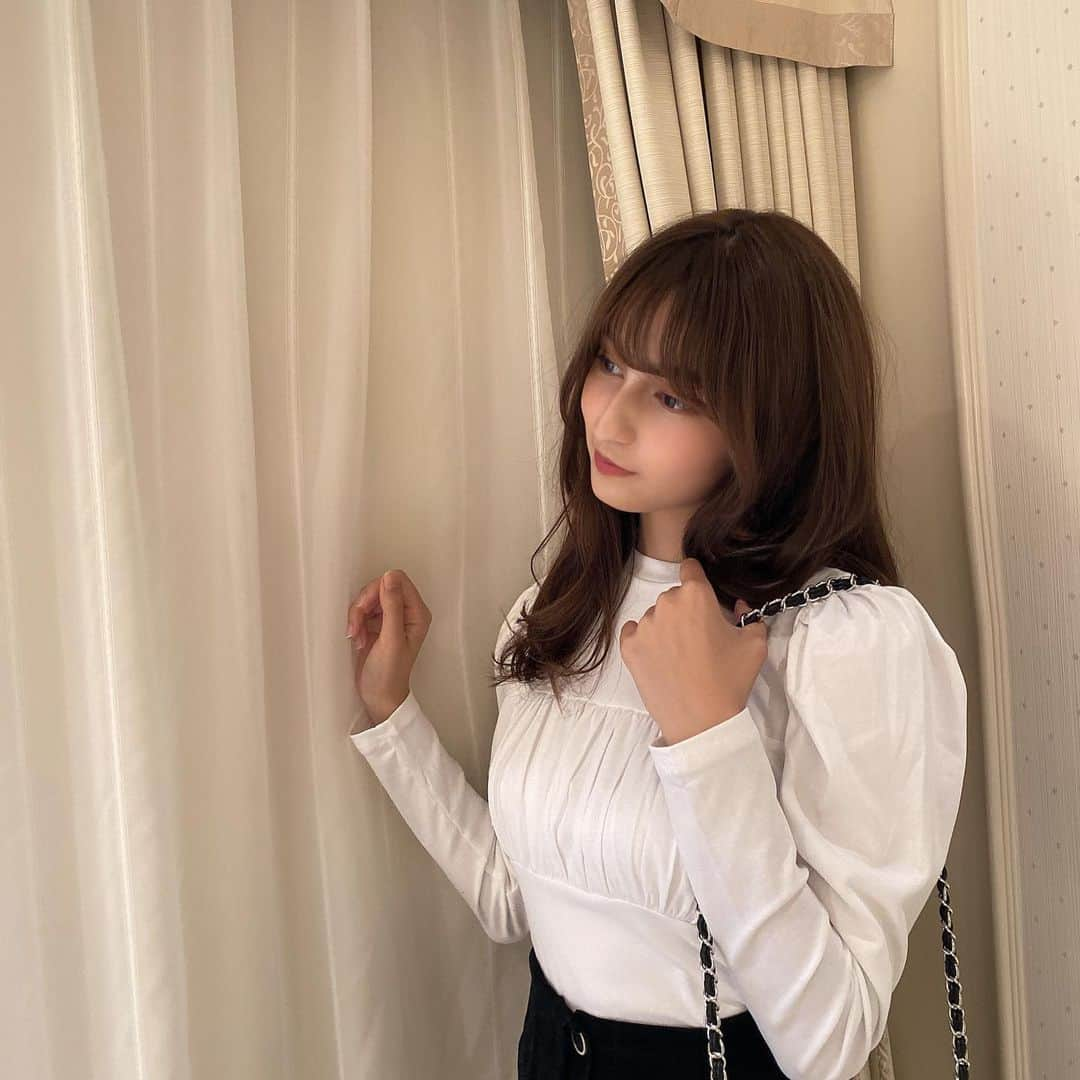 瀧澤あすみさんのインスタグラム写真 - (瀧澤あすみInstagram)「皆さんに聞いて欲しいことがあります😭🤍  投票は11/30まで、つまり明日までですが、なんと明日は、⚠️正午⚠️で投票が締切になります！！！！！🙀🙀🙀  なるべく0時回ったら明日の分を投票して頂けると嬉しいです😭😭❤️ またストーリーにもちょくちょく載せます！！🤍🤍  今はその前に、今日の分して頂けると嬉しいです！😿😿  皆さんたくさんたくさんDM本当にありがとうございます😭🧡」11月29日 20時01分 - asumitakizawa