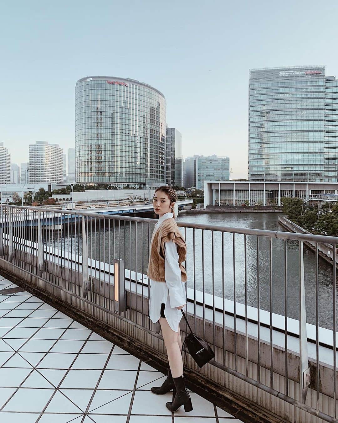 浪花ほのかのインスタグラム：「この日のコーデ タグしておきます|ω･`)♥ シャツがお好きです！」