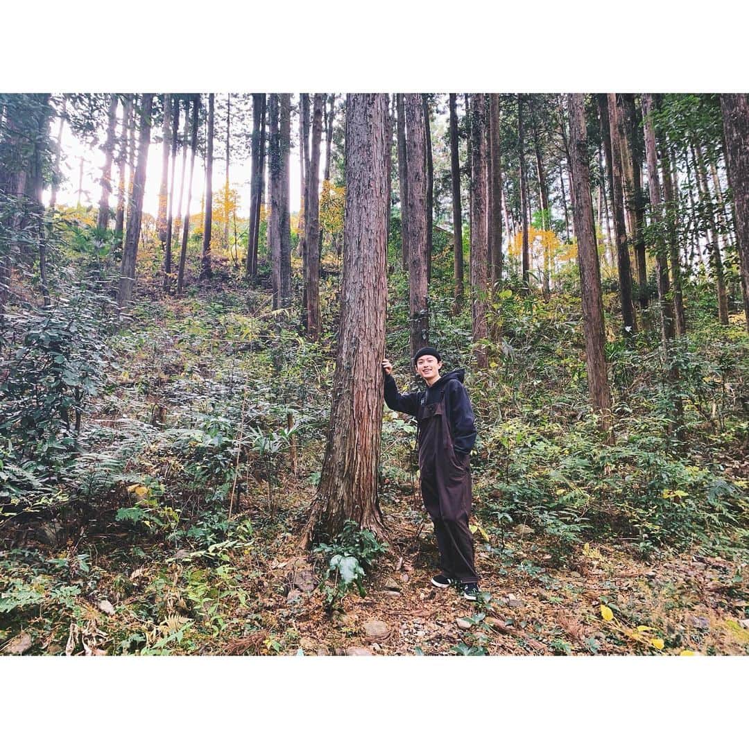 上村海成のインスタグラム：「KIKORI  前回の間違い探しの答えは、眼鏡、指輪、目線、右手人差し指、歯ブラシでした。皆さん探してくれてありがとうございました🙇🏻‍♂️」