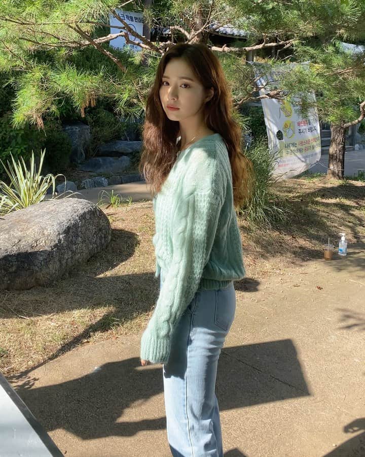 シン・セギョンのインスタグラム：「🌱 #runon」