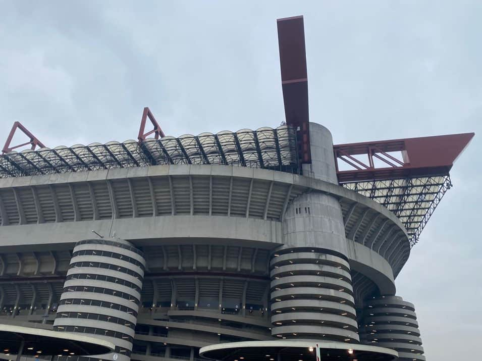 ACFフィオレンティーナさんのインスタグラム写真 - (ACFフィオレンティーナInstagram)「🏟️ 🔙 AT STADIO MEAZZA  Con chi e dove vedrai la sfida di Milano?  Where will you be tuning in from?  #ForzaViola 💜 #Fiorentina #MILvFIO #MilanFiorentina」11月29日 21時16分 - acffiorentina