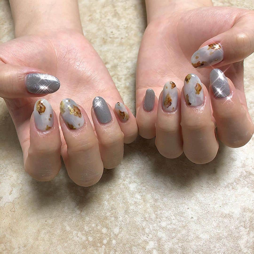 のインスタグラム：「淡いブルーかわいい…🌬🫐🫖 . . . #newnail」