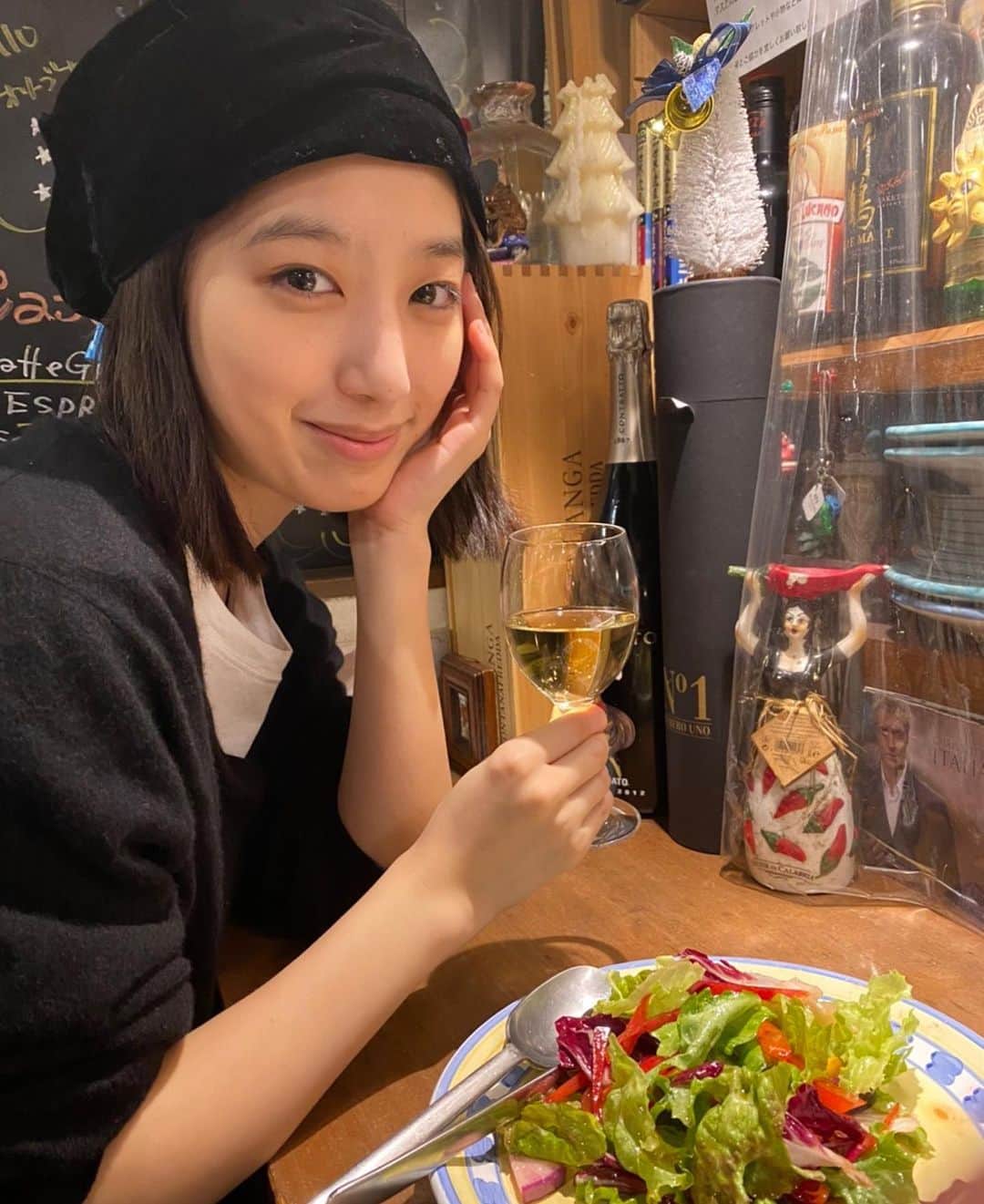 坂東希さんのインスタグラム写真 - (坂東希Instagram)「昨日ライブ頑張ったので飲みました🍷 #お母さんの奢り #財布忘れた #わざと  #なわけ 笑！」11月29日 21時26分 - nozomibando_official