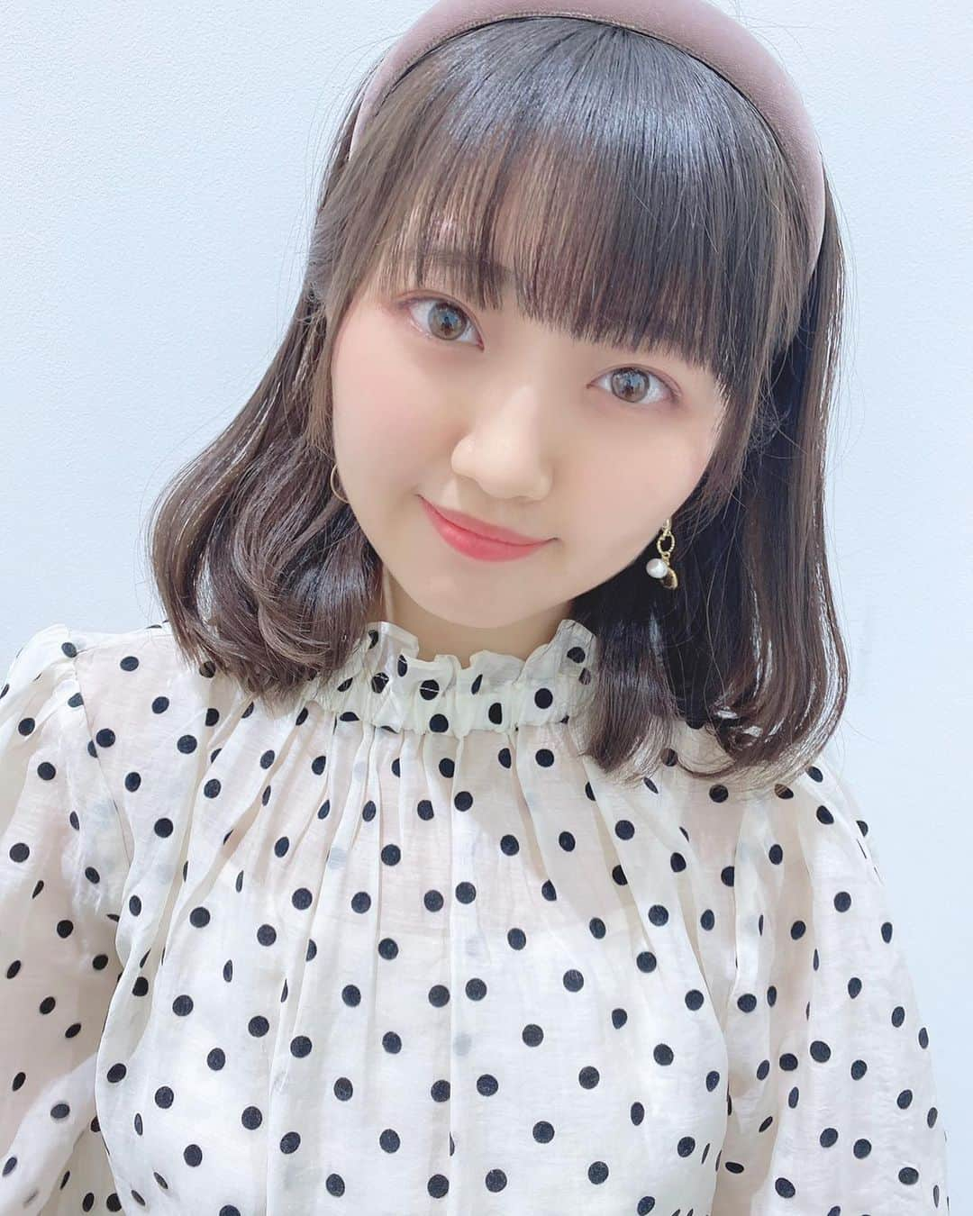 稲垣香織のインスタグラム：「・ ・ ・  オンラインお話し会の2日目でした!!💭📱 私服です!!👗  参加してくださって本当に嬉しかったし、感謝の気持ちが溢れました(；A；)💕 皆さんのこと大好きです(＞＜)✨ これからもよろしくお願いします🥰  12月も楽しみにしていますね🥰  #オンラインお話し会 #私服 #私服コーデ」