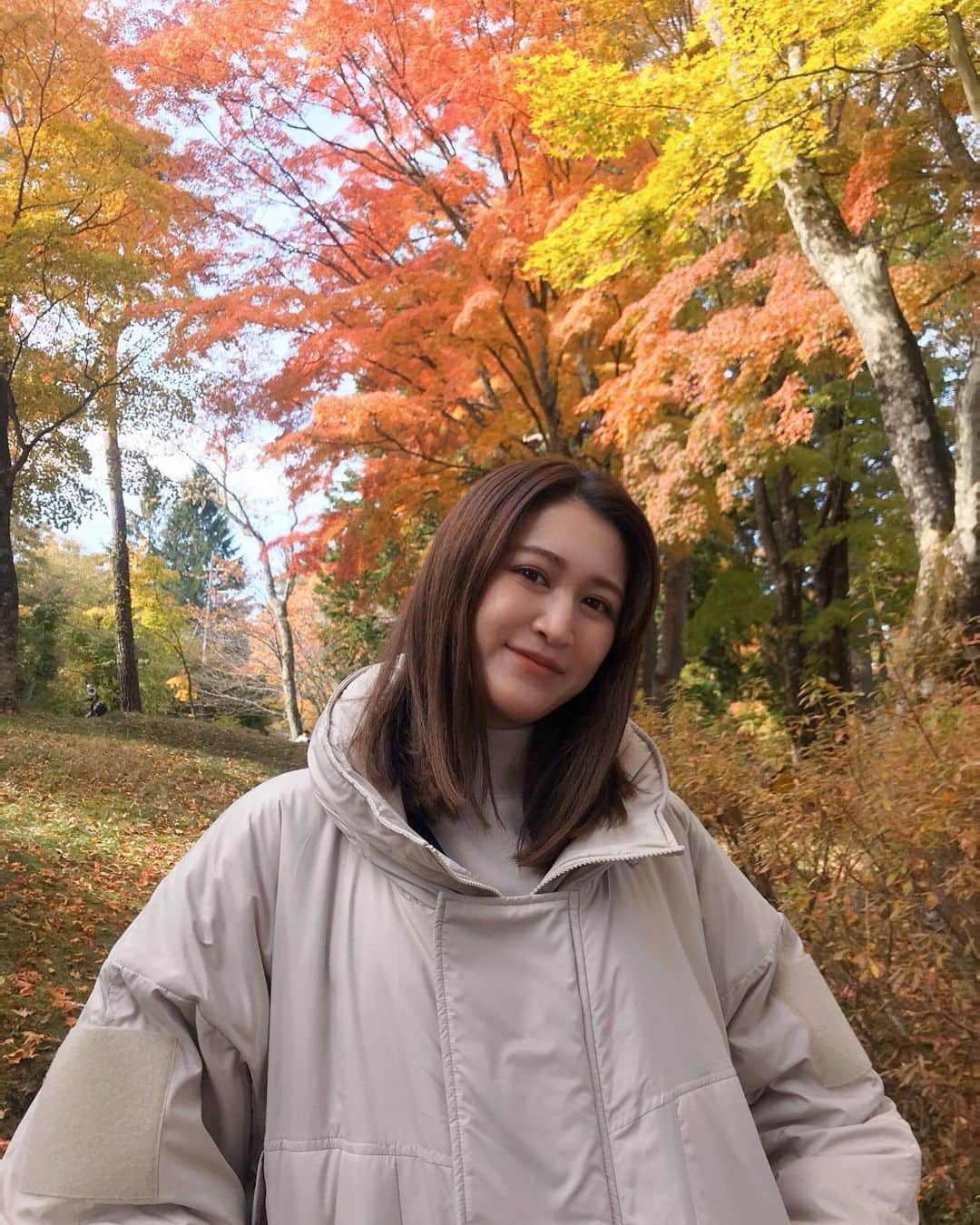 後藤夕貴のインスタグラム：「今年は紅葉見に行けました🍁 ㅤ ㅤ ＿＿＿＿＿＿＿＿＿ #紅葉#ドライブ#山中湖#朝活 #時間差投稿」