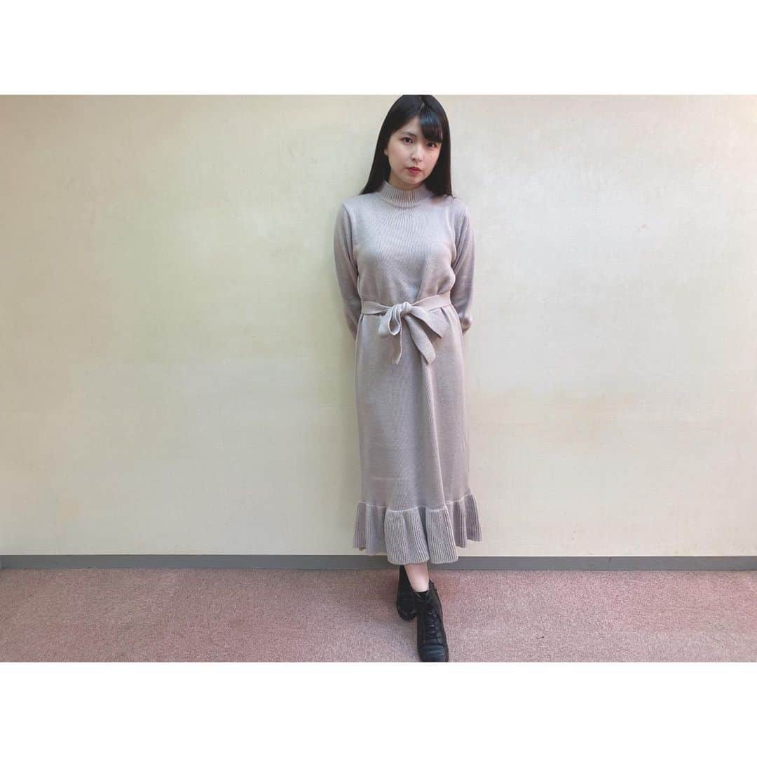 三村妃乃さんのインスタグラム写真 - (三村妃乃Instagram)「オンラインお話し会ありがとうございました！  今日はニットワンピです☺️  #AKB48 #オンラインお話し会 #NGT48」11月29日 21時49分 - hino_yuiitsu62