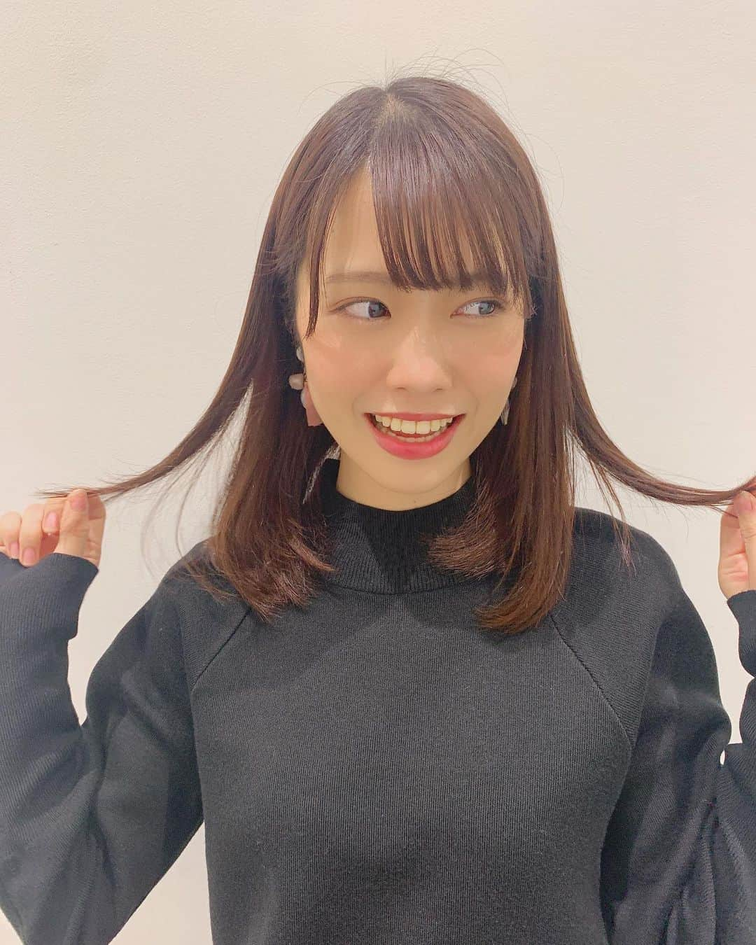 小田えりなさんのインスタグラム写真 - (小田えりなInstagram)「お話し会でした✌️ 会えない期間も応援してくれるファンのみんなを大切にしたいと今日心から思いました👊  髪伸びた〜、どう思いますか？？  Photo by ひなな」11月29日 21時43分 - odenchannn