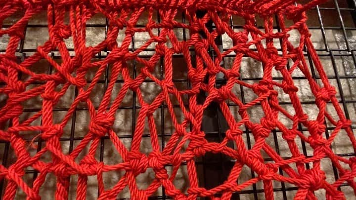 Hajime Kinokoのインスタグラム：「Red & White Mt.Fuji rope installation !!! You can see at exhibition of “REAL TOKYO ART” @komiyama_tokyo   12/11-12/20 @komiyama_tokyo   *Model Photo and rope Hajime Kinoko🇯🇵 If you want my print👉 @komiyama_tokyo http://shibari.jp 🙏Please like to comment #shibari #kinbaku #fashion #art  #美缚 #绳缚 #吊缚 #捆绑 #hajimekinoko #rope #modernart #束缚 #Bound #Bind #Сибари #속박 #묶기 #restraints #attacher #モデル募集 #Бонда ж #虐恋 #绳艺 #捆绑 #ropeart #ロープアート #tokyo #cooljapan #installation #komiyama_tokyo」