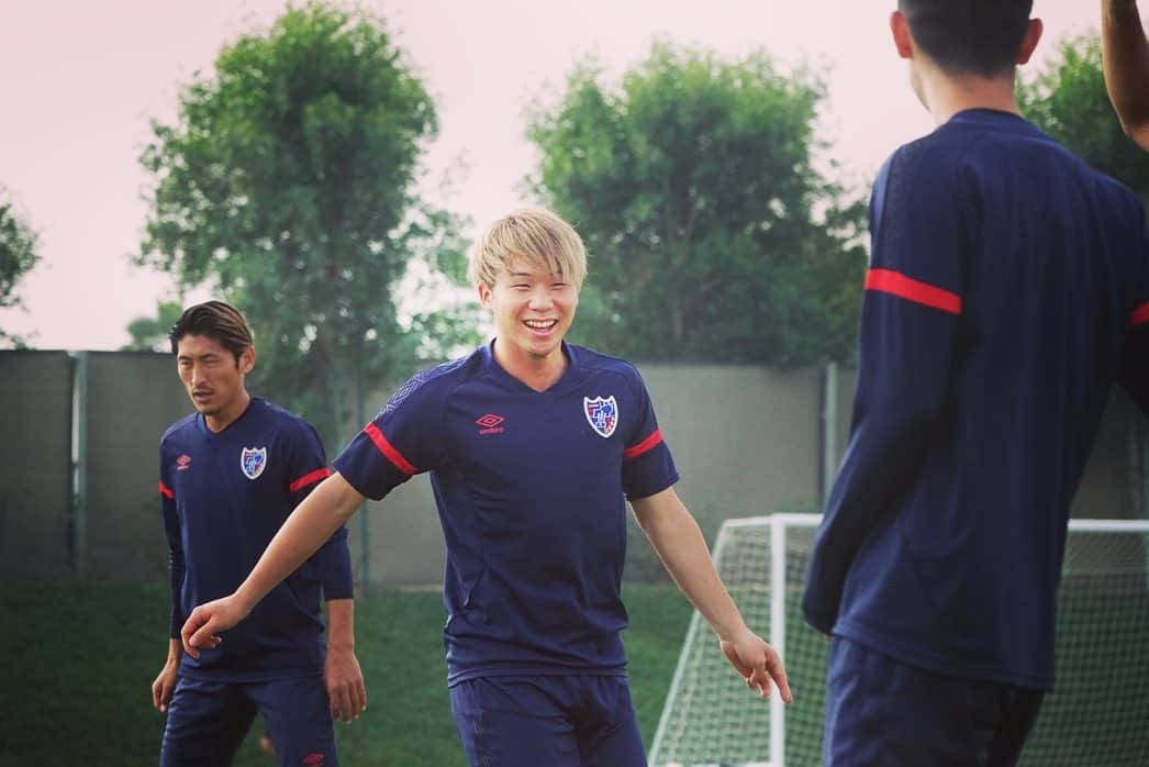 FC東京オフィシャルグッズさんのインスタグラム写真 - (FC東京オフィシャルグッズInstagram)「🔵🇯🇵🗼🔴 #ACL2020 #蔚山現代 戦 #前日練習 全員の力で勝利を。 @fctokyoofficial #acl #qatar #絶対突破  #FC東京 #fctokyo #tokyo」11月29日 21時58分 - fctokyoofficial