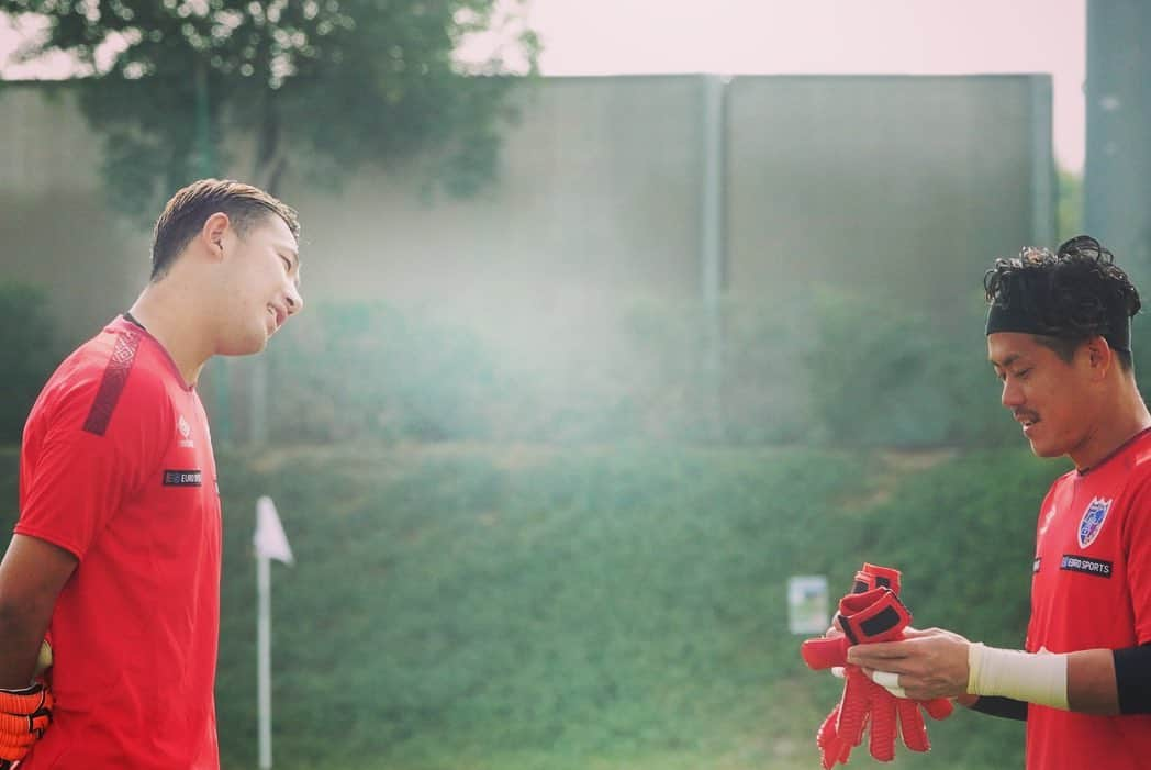 FC東京オフィシャルグッズさんのインスタグラム写真 - (FC東京オフィシャルグッズInstagram)「🔵🇯🇵🗼🔴 #ACL2020 #蔚山現代 戦 #前日練習 全員の力で勝利を。 @fctokyoofficial #acl #qatar #絶対突破  #FC東京 #fctokyo #tokyo」11月29日 21時58分 - fctokyoofficial