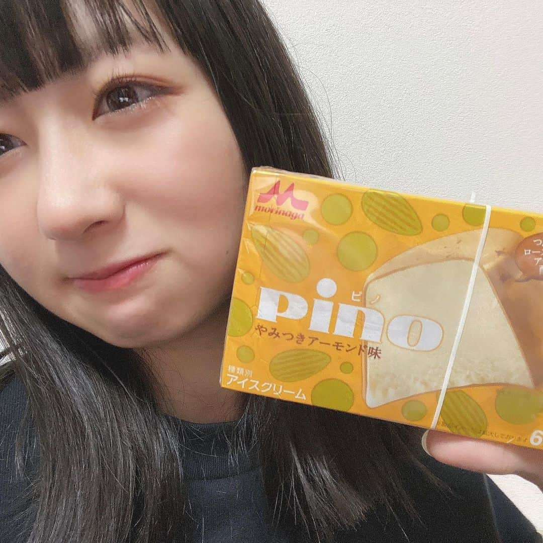 春乃きいなさんのインスタグラム写真 - (春乃きいなInstagram)「↵ #あいすきいな #アイ好きいな  待ってました✨ #ピノ #アーモンド  アソートに入ってるアーモンド味が大好きで、 最後まで残しておきたいけど家族に食べられちゃうかもしれない〜〜ってよく悩んでました笑  #ばってん少女隊 #春乃きいな」11月29日 21時57分 - haruno_kiina_official