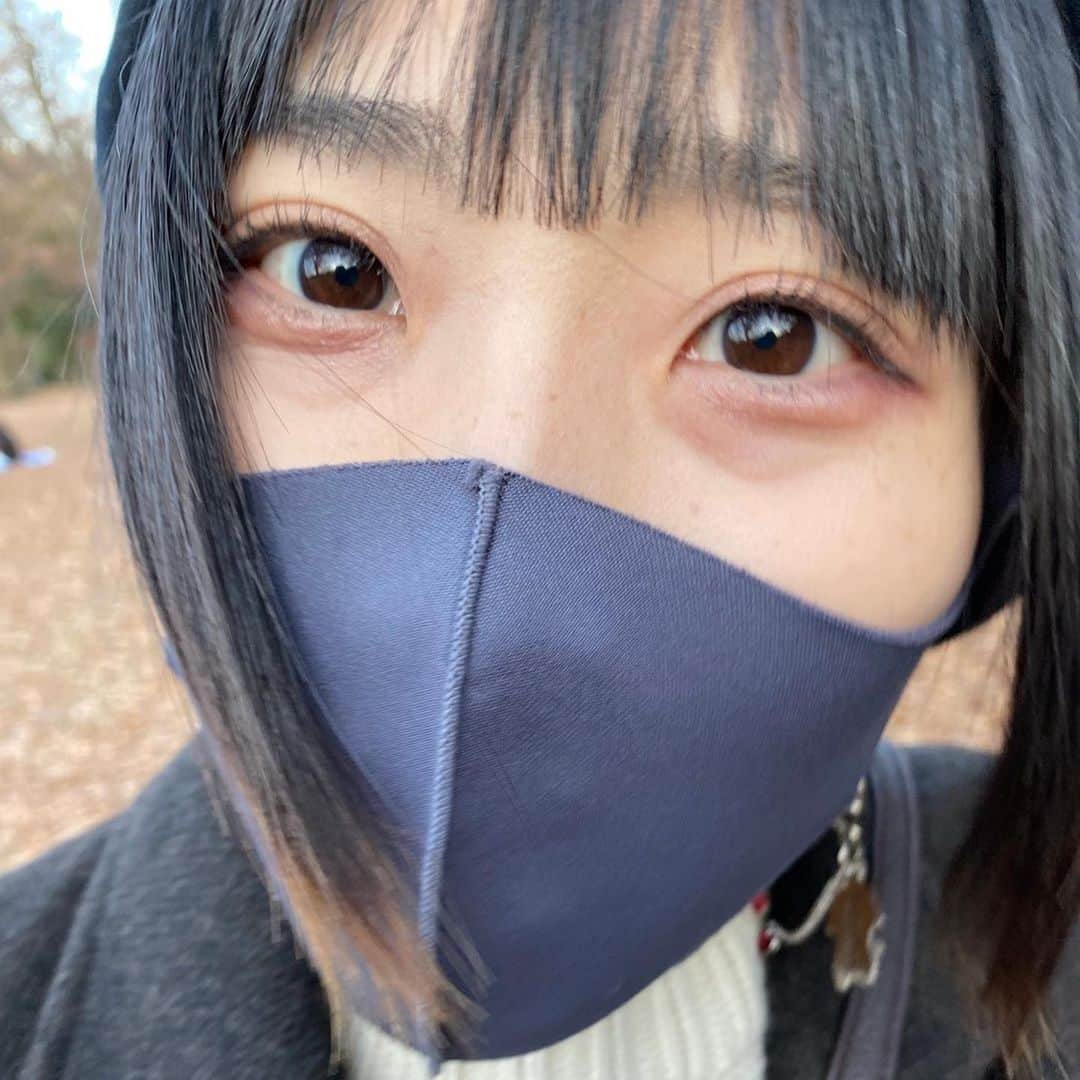 しばたありぼぼさんのインスタグラム写真 - (しばたありぼぼInstagram)「ピクニック #地獄の3枚目 #変顔したつもりはない #ずっと普通にしてたのに #現実ってそんなもん」11月29日 21時57分 - shibata_aribobo