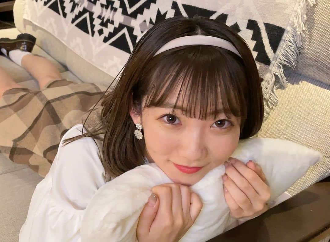 夏川愛実のインスタグラム：「﻿ ﻿ SHOWROOMイベント10日間﻿ ありがとうございました！！﻿ ﻿ 達成できてよかったです😭﻿ ﻿ 来月がラスト！﻿ 12月も、10日間よろしくお願いします！﻿ ﻿ ﻿ #ポートレート#カチューシャ#ボブヘア﻿ ﻿」