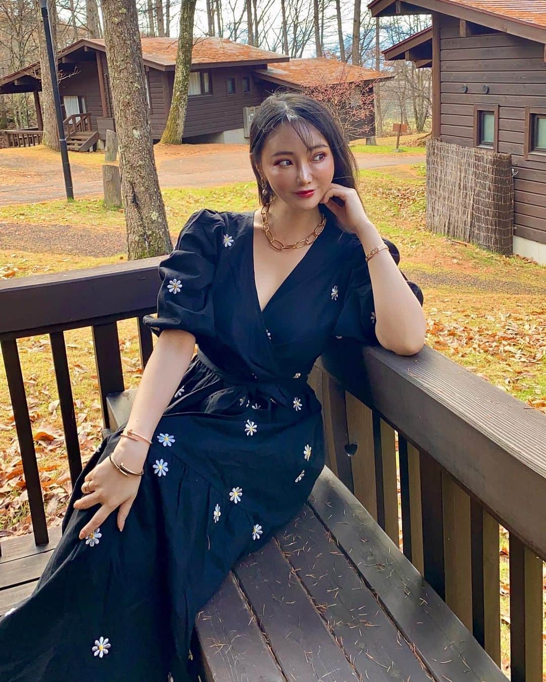 クリスティン・ウェイのインスタグラム：「My weekend is like.. #ootd #cwfashion  #christinewei #クリスティンウェイ #valmuer #ヴェルムーア #fashiongram #fashionista  #セットアップコーデ」