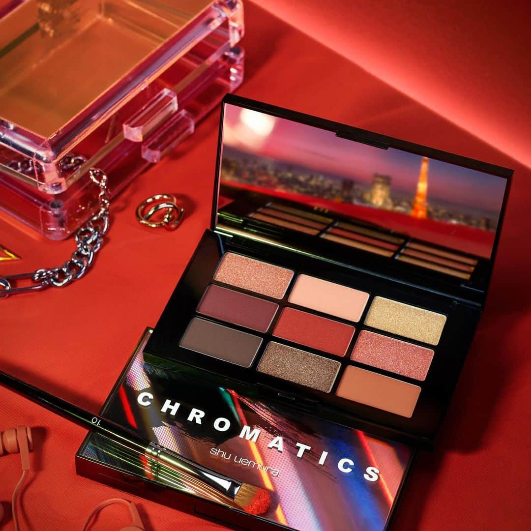 ミーシャ・ジャネットさんのインスタグラム写真 - (ミーシャ・ジャネットInstagram)「A few shots from the gorgeous new Chromatics Digital Urban palette & 💄💄💄 collection 💙🧡I think the toughest part was creating the neon night scenes in the studio but I love how they turned out☺️☺️❤️   For @shuuemura  #chromaticsdigitalurban  #creativedirection . photos & edit #chum office  Swatches @chiehidakamua  Product styling @lenashockley  Totteoki team @mina__machida  @rikarin0526  Model @natsuki_kita   #cosmeticphotography #cosmeticstyling #cosmeticcreativedirection #cosmeticstilllife #shuuemura #mishajanette #totteokipro #jbeauty #コスメ広告 #クリエイティブディレクション #コスメスタイリスト」11月29日 22時22分 - mishajanette