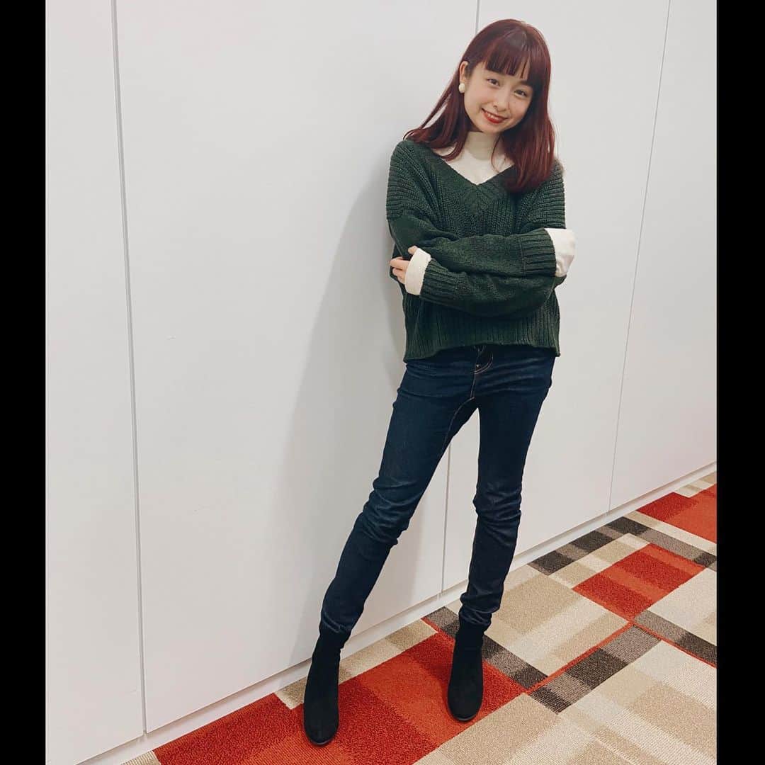 トミタ栞さんのインスタグラム写真 - (トミタ栞Instagram)「ヒールブーツは初めて買いました。 数ヶ月探し求め、、いや、数年かも。 探して行き着いたのが #ユニクロ　のこれだった。  #ヒールって打ったらビールが出てきた  #スキニー#RNA #ニットも」11月29日 22時41分 - tomita_shiori