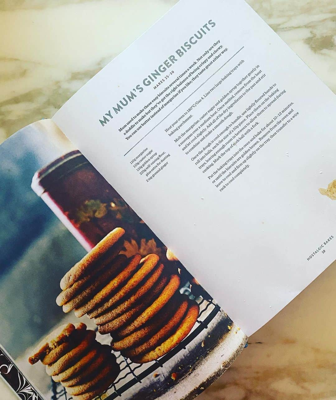 メラニー・サイクスさんのインスタグラム写真 - (メラニー・サイクスInstagram)「Afternoon 😁 I’ve made some ginger nuts cos the biscuit tin is bare 😱 These are from @paul.hollywood ‘s A bakers life book. This is  his mum’s recipe and they are delicious. I know my sizing isn’t perfect but they are easy to make and totally from store cupboard ingredients #easybaking #sundaybaking #biscuit #gingerbiscuits 👩🏻‍🍳 what are you guys up to? Xxxxx」11月29日 22時55分 - msmelaniesykes