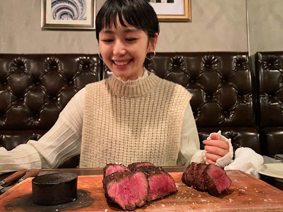 水戸悠夏子さんのインスタグラム写真 - (水戸悠夏子Instagram)「いい肉（1129）の日じゃん！と気づき、それに託けて急いでお肉を食べに来ました。力がつきました。（このパロマウールのニット、お気に入りすぎて気がつけばいつも着ているな、万能です）#1129」11月29日 23時04分 - mitoyukako