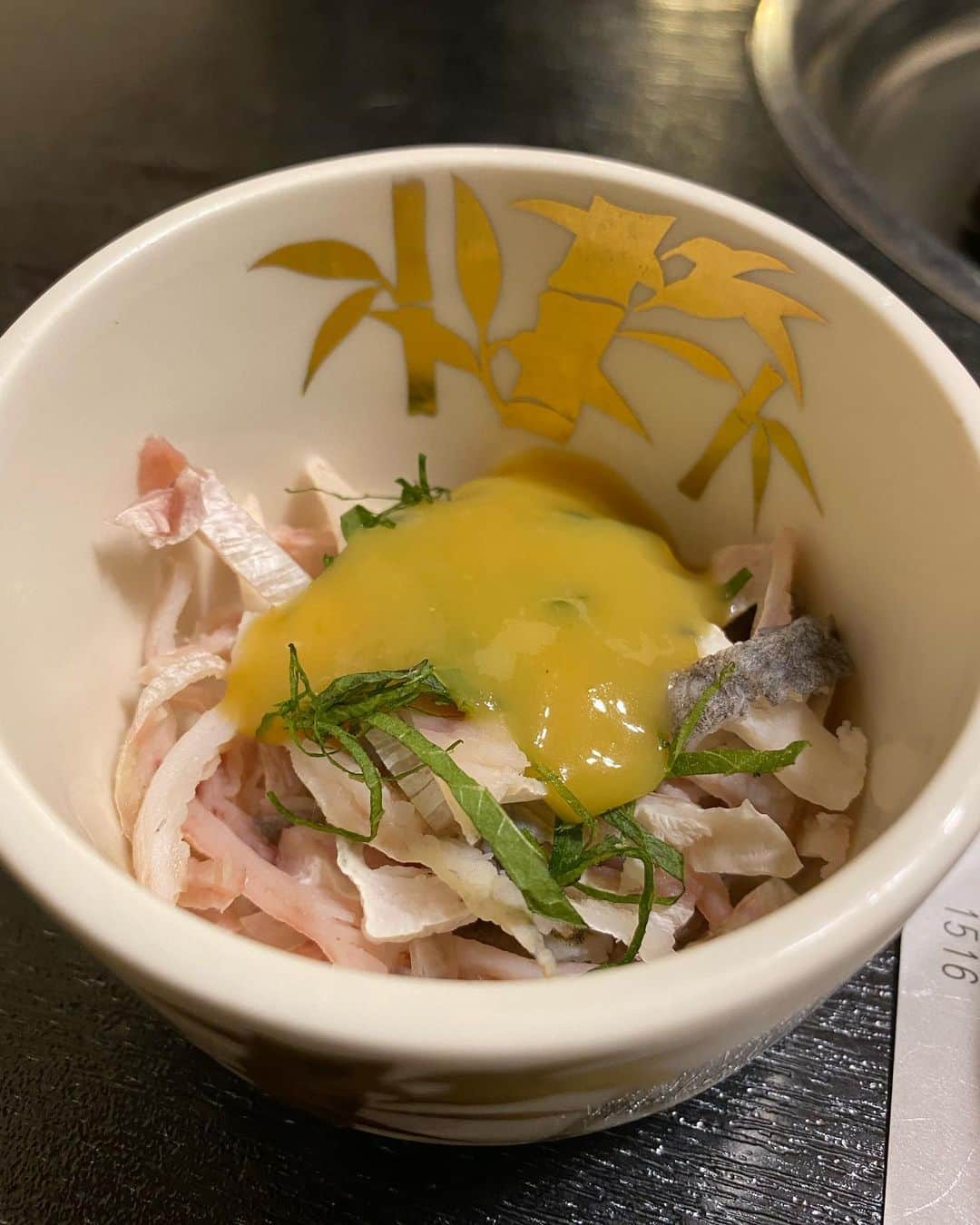 のインスタグラム：「本日は大阪へ フグ三昧。ヒレ酒で今宵は撃沈。 ご馳走になりました。 #水元秀二郎#大阪#フグ#奴茶屋#ヒレ酒」