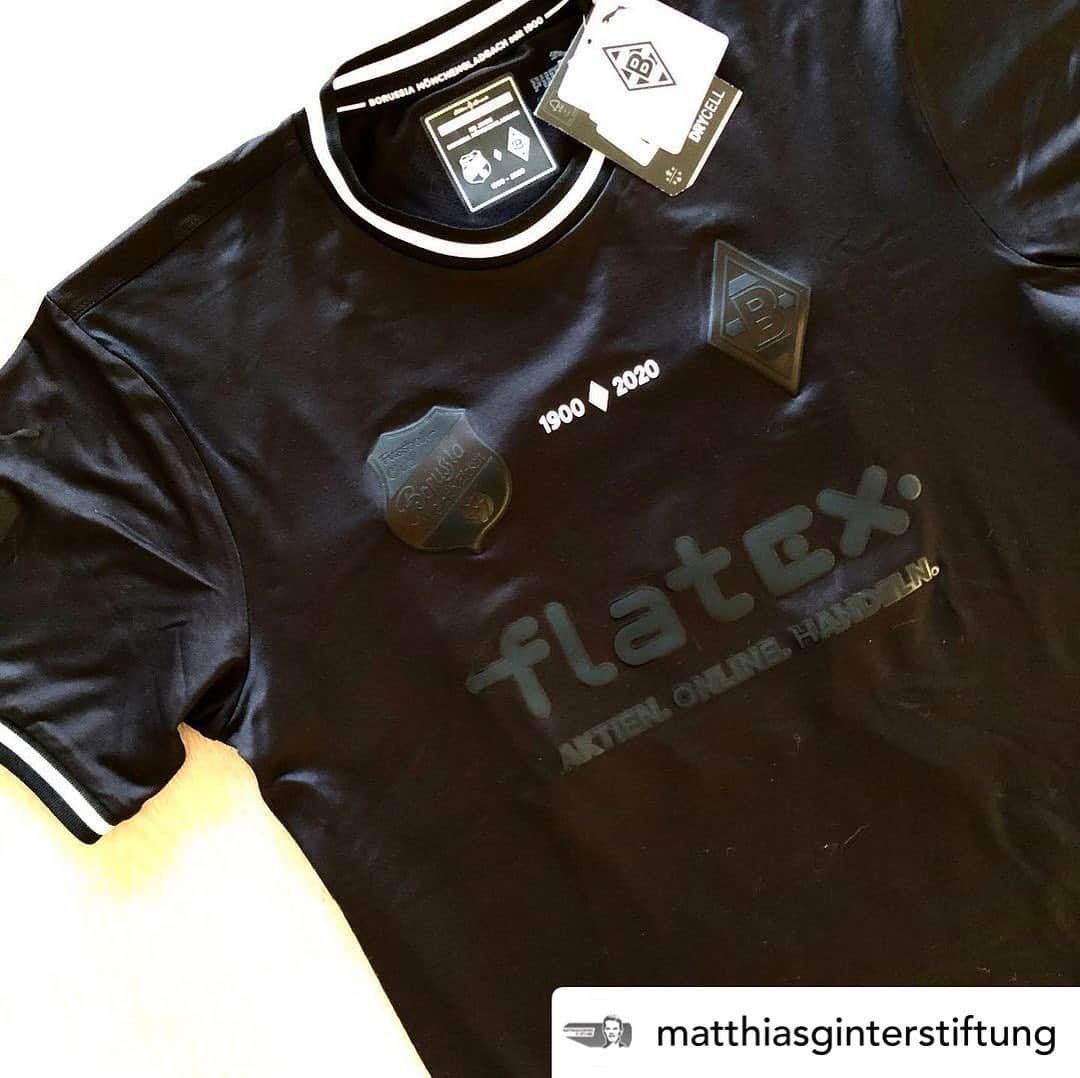 マティアス・ギンターのインスタグラム：「Repost • @matthiasginterstiftung Pünktlich zum ersten Advent wollen wir euch eine kleine Freude bereiten und dieses originale Borussia Mönchengladbach Sondertrikot verlosen. Auf Wunsch mit Unterschrift und Widmung von @matzeginter28 ⚽️  Was ihr dafür tun müsst: - Folgt unserer @matthiasginterstiftung und @matzeginter28.  - Liked und kommentiert diesen Beitrag.   Teilnehmen könnt ihr bis Dienstag 01.12.20 um 18Uhr. Das Los entscheidet. Der Rechtsweg ist ausgeschlossen.   Wir freuen uns auf eure Teilnahme und wünschen viel Glück. #matthiasginterstiftung #matzeginter #borussiamönchengladbach #sondertrikot」