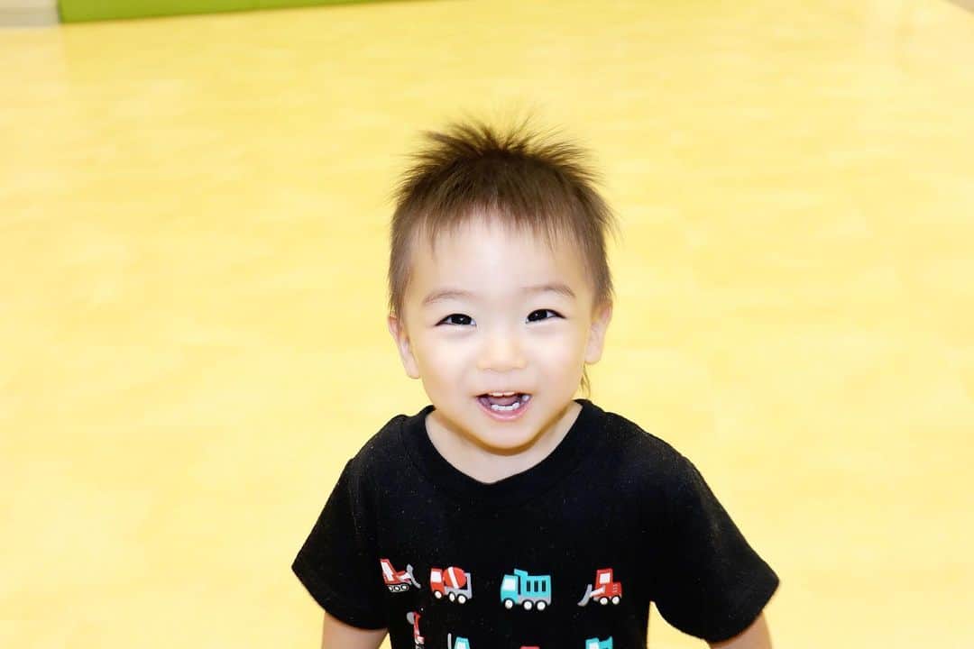 Momoeのインスタグラム：「#happy #家事 #育児 #family #家族 #boy #smile #男の子 #息子 #code #love #lucky #kids #子供 #thankyou #宝物 #ベビー #fashion #follow #心 #縁 #パパ #ママ #家族写真 #アンパンマン #アンパンマンミュージアム」