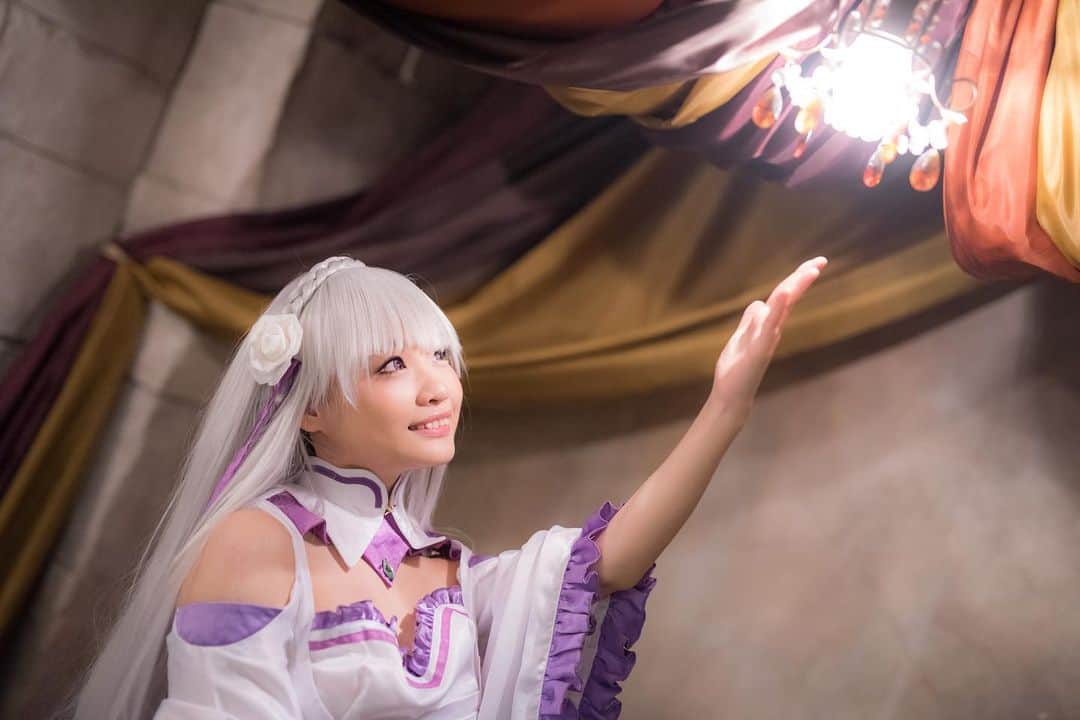花音うららのインスタグラム：「コスホリのROM撮影でした♡ 私は #リゼロ の #エミリア のコスプレです💜🤍🧝‍♀️ . . . #コスプレ #コスホリ #こすぷれ #リゼロコスプレ #エミリアコスプレ #エミリアたん #アニメ #rezero」