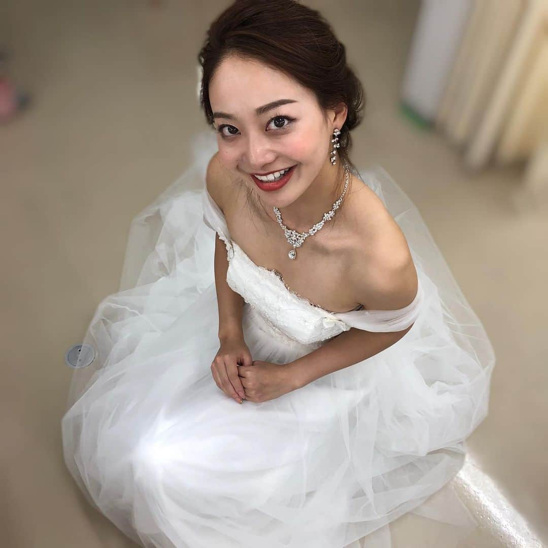 前谷楓さんのインスタグラム写真 - (前谷楓Instagram)「応援してくださったみなさんへ ． 約3ヶ月間応援ありがとうございました✨😆 あっという間でしたが、毎日が充実していてとても濃い思い出ばかりです！ 学生生活最後に、貴重な経験をすることができ、改めて「ミスキャンパス関西学院2020」に挑戦して良かった！なと思っています。✨何事も「挑戦」です！やってみないと分からない！挑戦した人にしか見えない景色！それも全部自分次第です。　 ． 「前谷楓」と言う人が周囲の人達に良い影響を与えられるよう、これからも更なる高みを目指して挑戦し続けます！！😊✨ ． これまで沢山の応援ありがとうございました！！ ． エントリーNo.1 前谷楓 ． #ミスキャンパス#ミスキャンパス関西学院 #ミスキャンパス関西学院2020 #エナジー溢れるお姉さん#ウェディングドレス #ウェディング#ミスコン#ミスコンファイナリスト #ミスコン2020 #挨拶#ありがとうございました #感謝」11月29日 23時41分 - bibi_pilates