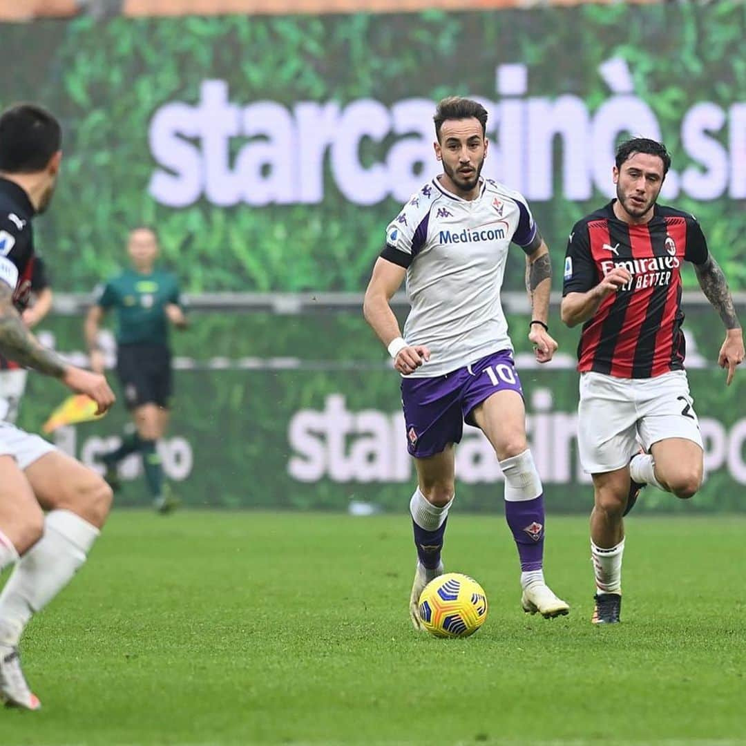 ACFフィオレンティーナさんのインスタグラム写真 - (ACFフィオレンティーナInstagram)「⏸ Half time in Milano.  #ForzaViola 💜 #Fiorentina #MILvFIO #MilanFiorentina」11月29日 23時52分 - acffiorentina